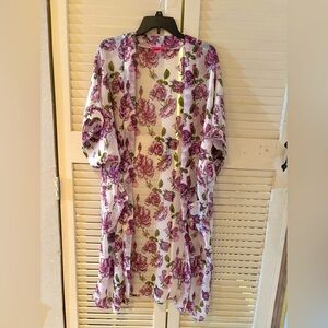 Betsy Johnson, Kimono Swimsuit Cover Up Resort one size white/pink floral print